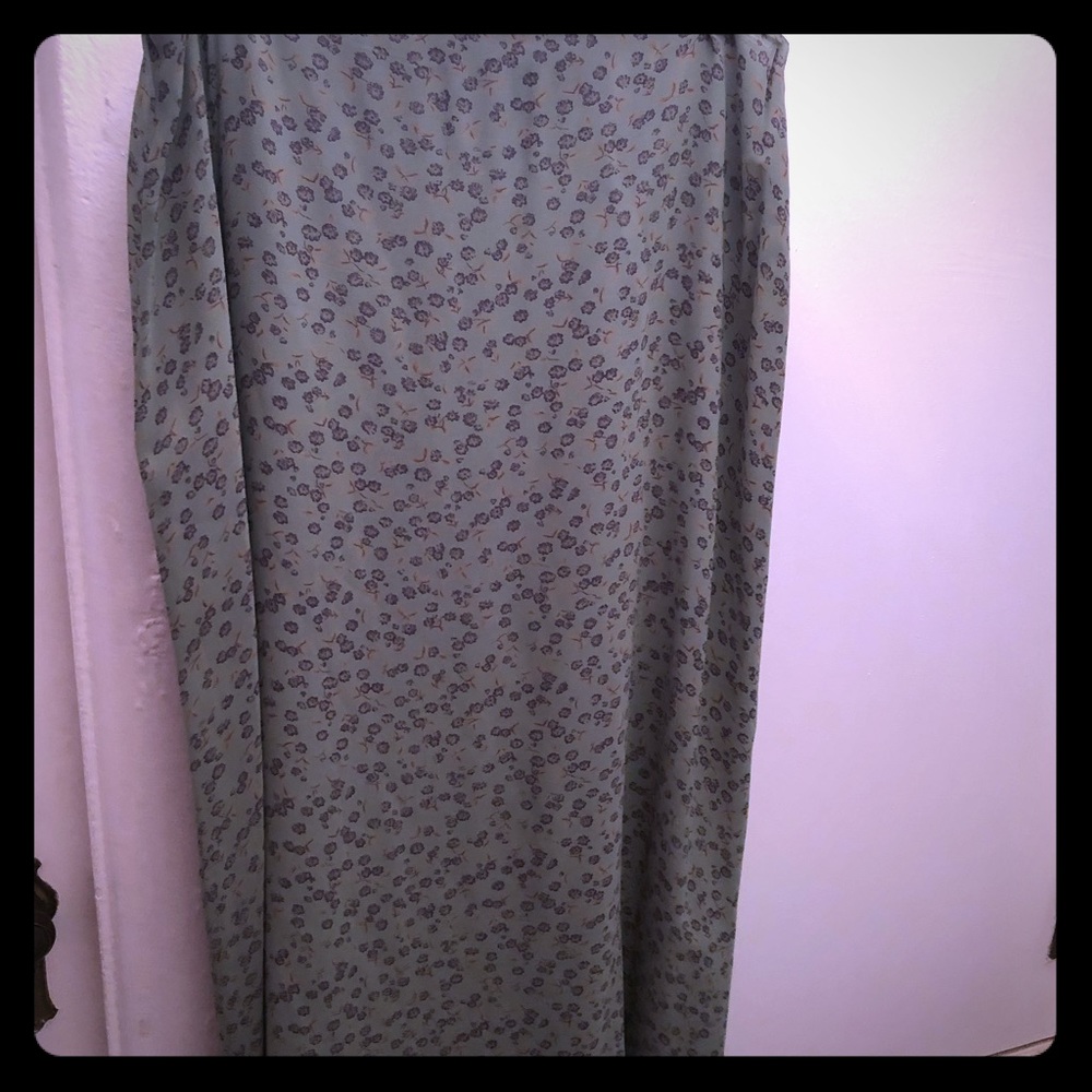 Long INC green skirt, so 14